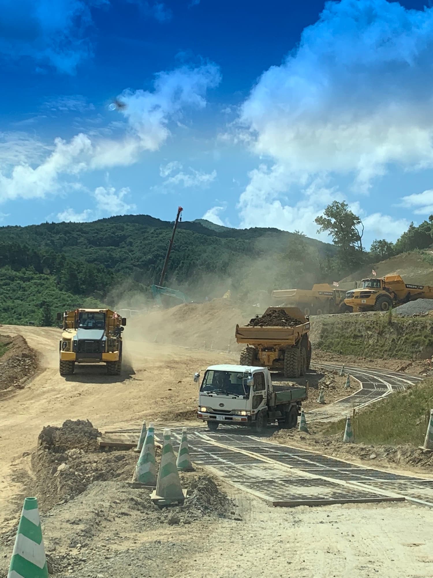 重機を使った土木工事の現場